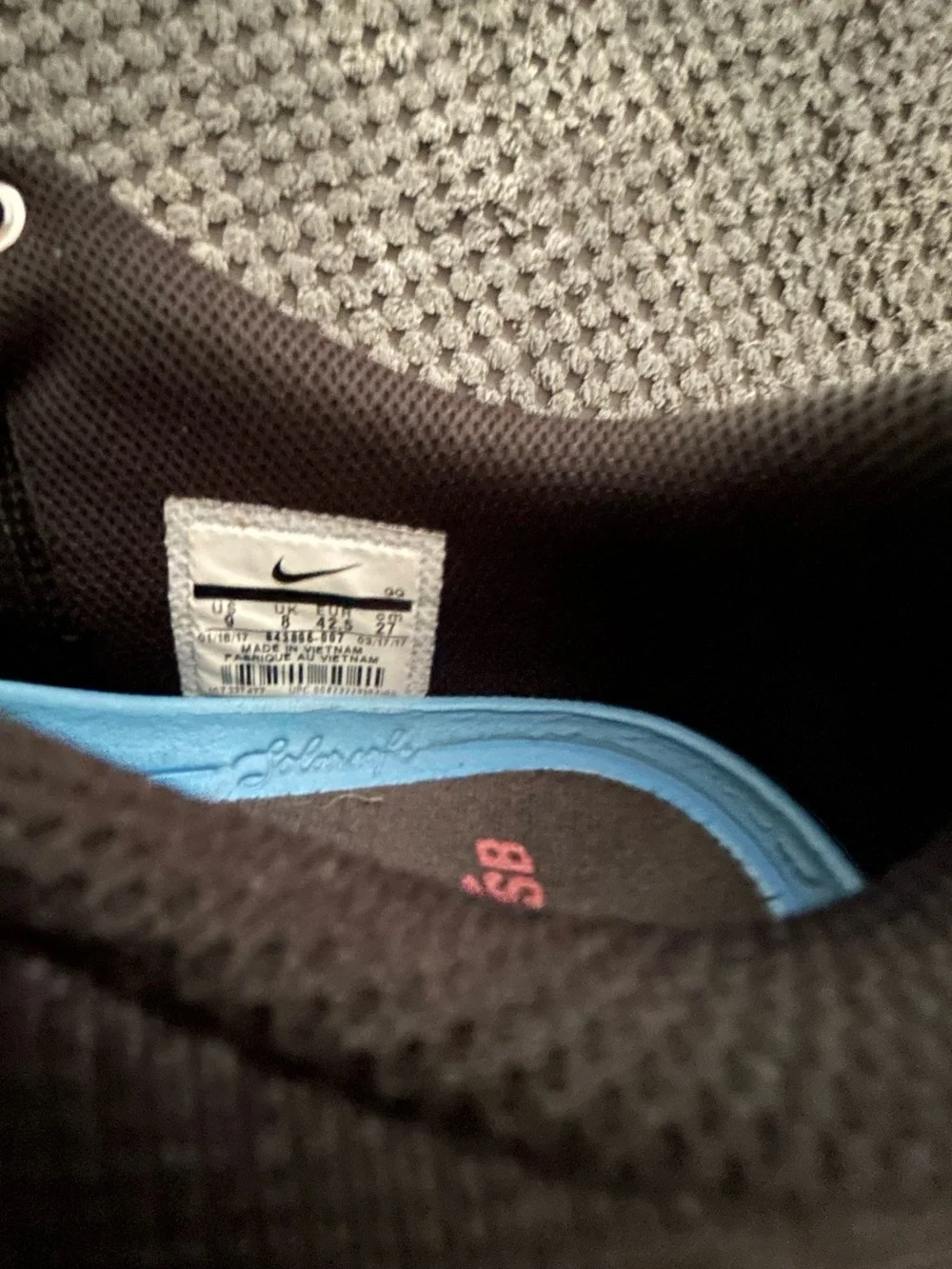 Nike SB Check Solarsoft Black Sneaker.  Men’s Size 9